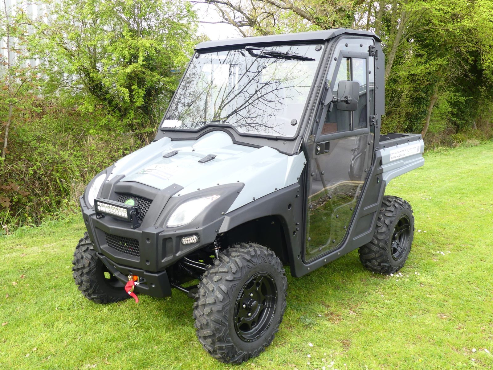 Nipper with full cab in grey